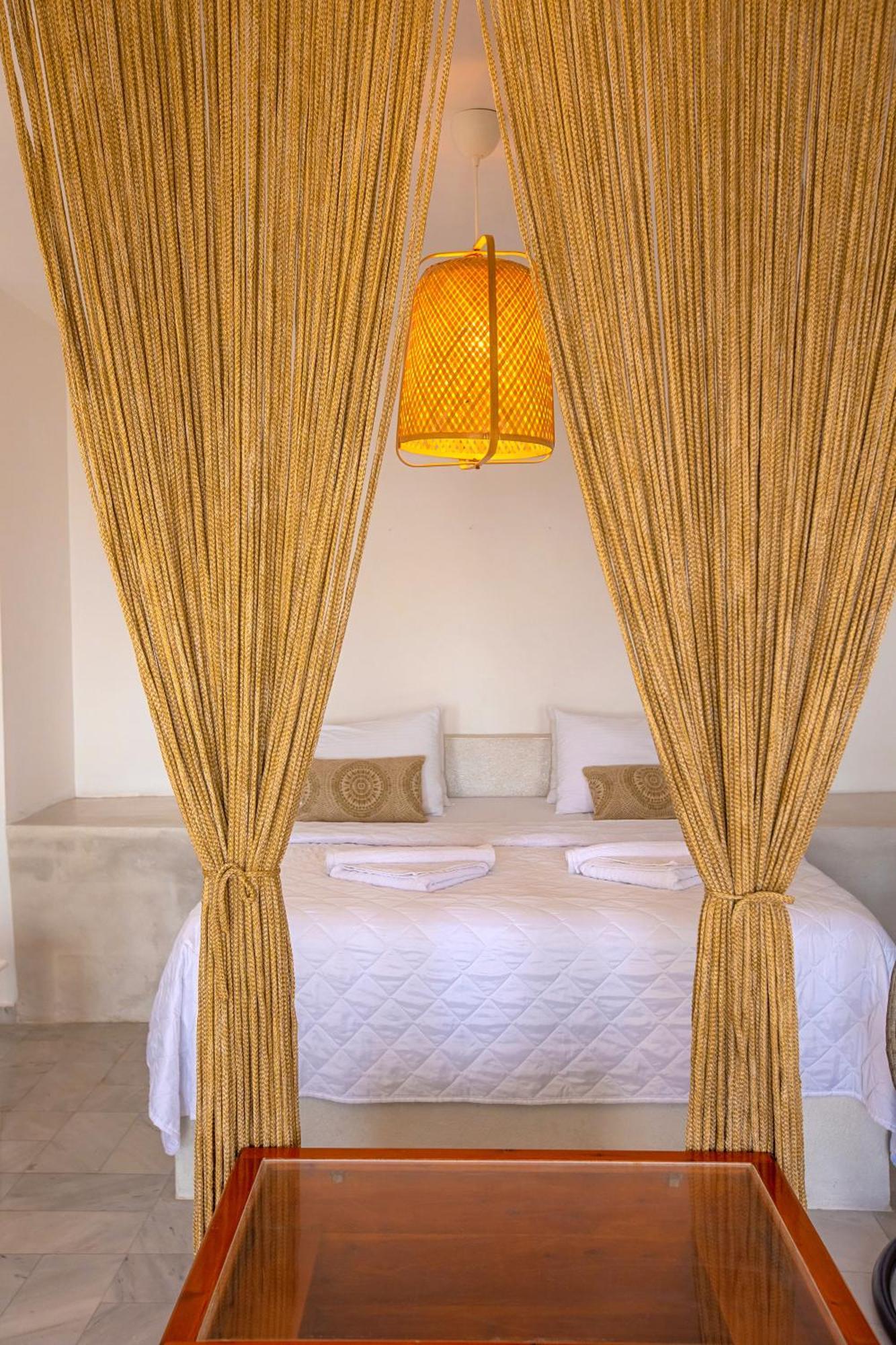 Phaos Santorini Suites Imerovigli  Exterior photo